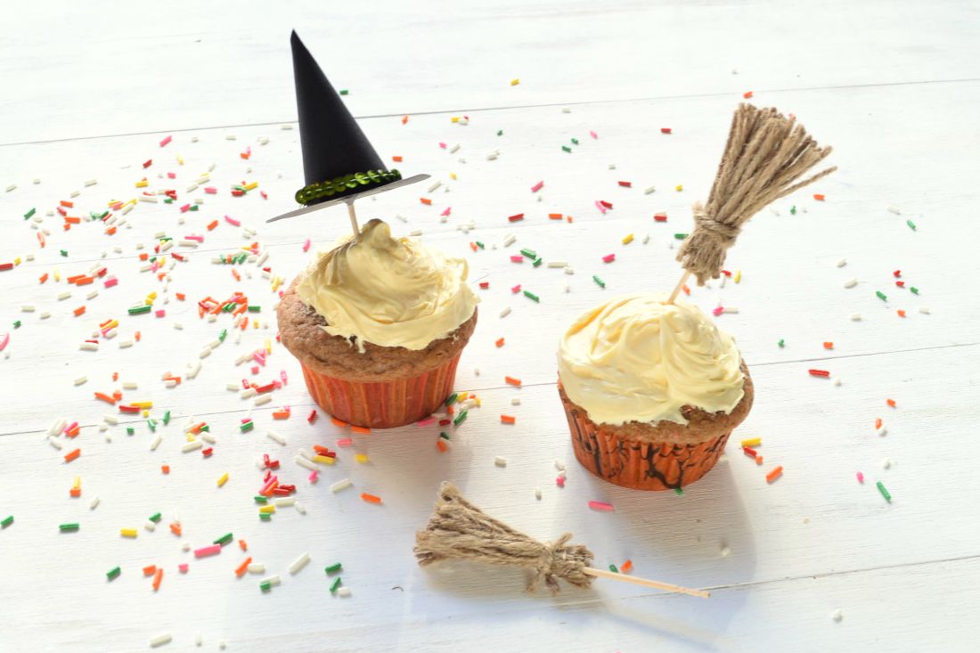 DIY: Witchy Halloween Cupcake Toppers