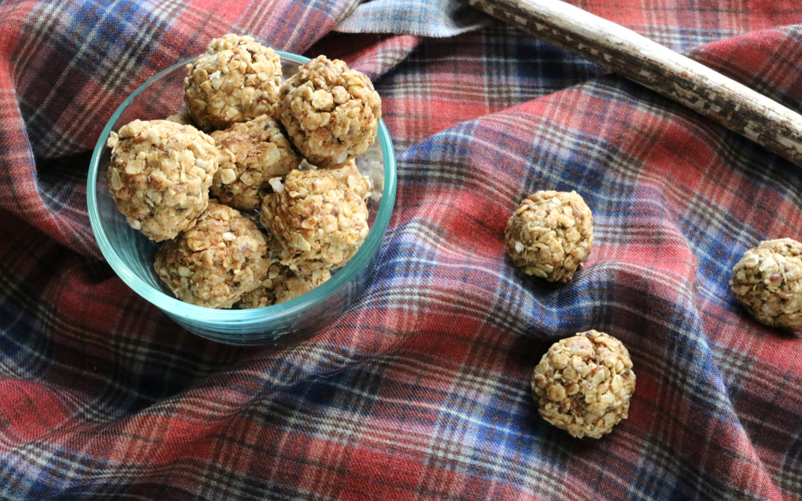 Recipe: No-Bake Pumpkin Spice Sunflower Butter Oatmeal Bites