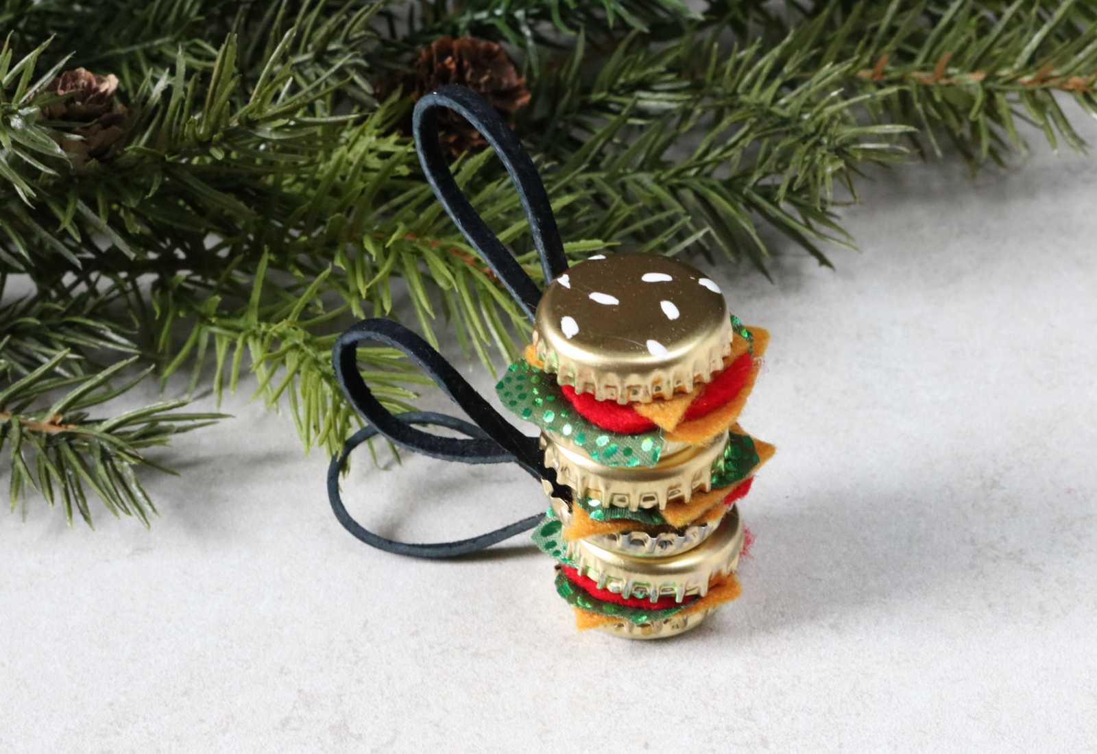 DIY Bottle Cap Burger Ornaments 