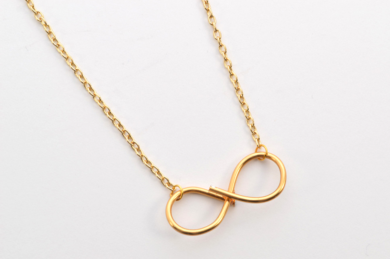 DIY Infinity Necklace