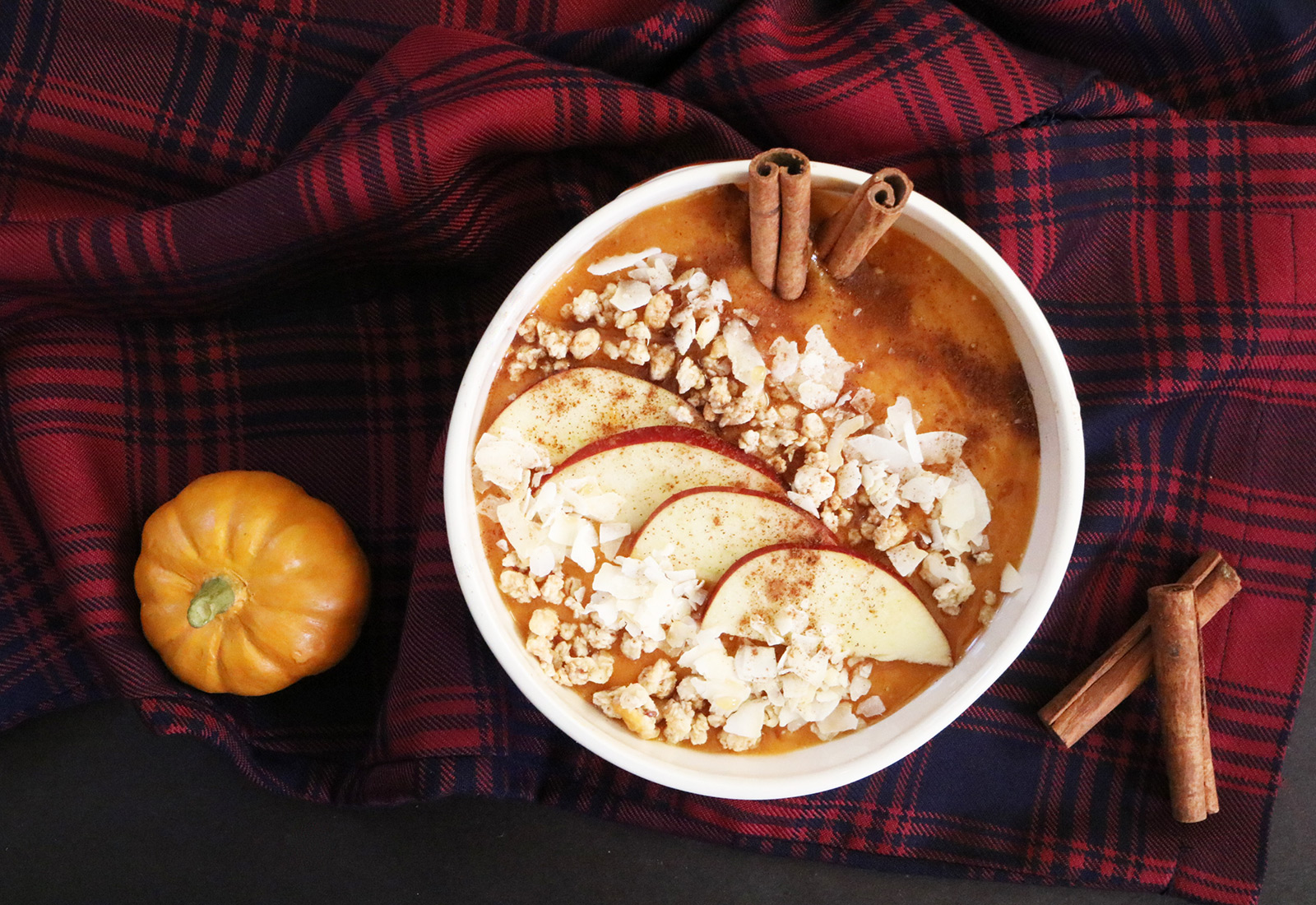 Autumn Chai Smoothie Bowl