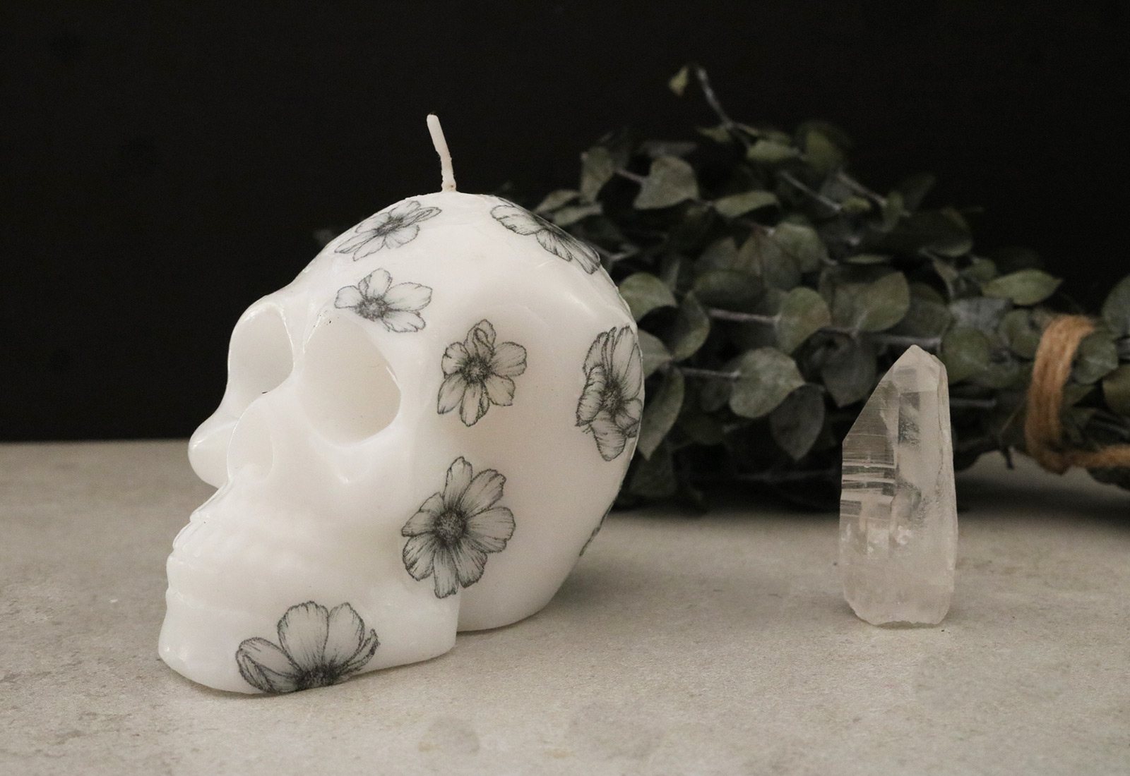 DIY Skull Floral Candle