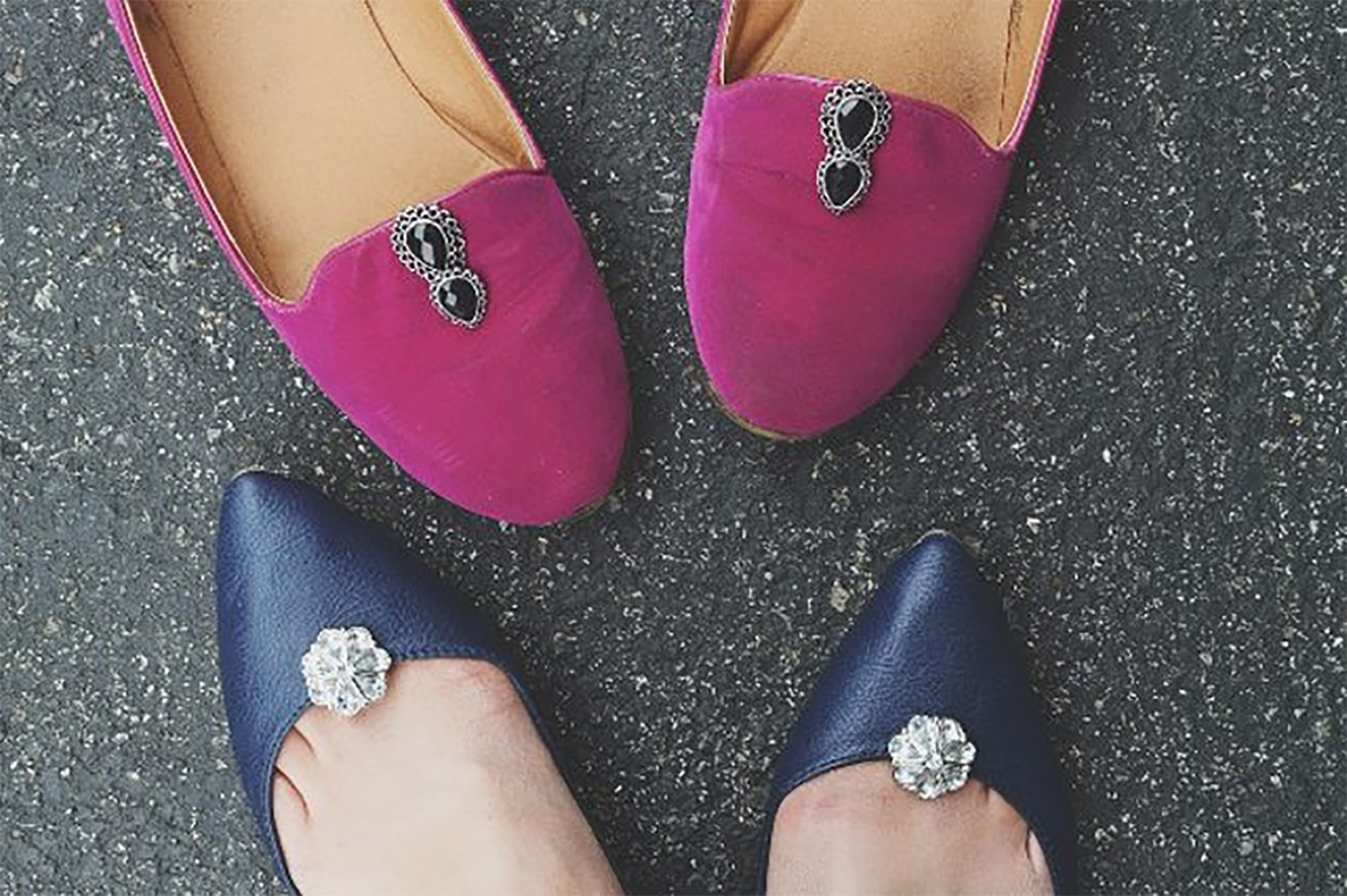 https://www.ehow.com/ehow-style/blog/fancy-feet-dress-up-your-shoes-with-reusable-shoe-clips/