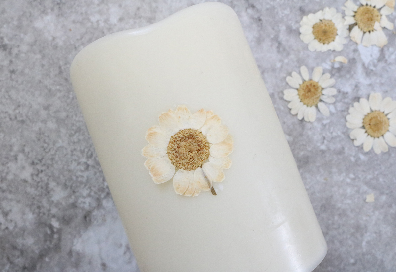 Flameless Floral Candle DIY