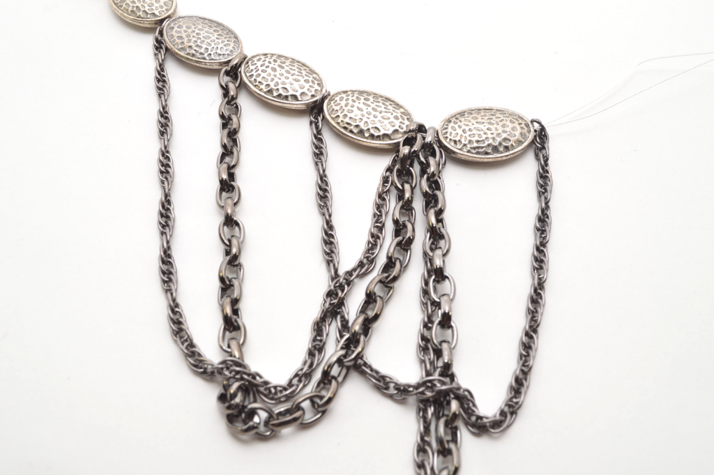 DIY: Chain Bib Necklace