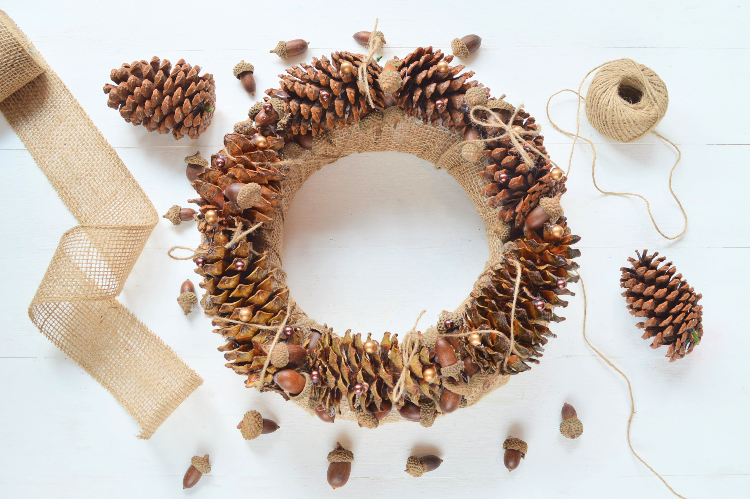 Darice Crafts: Pearl and Pine Cone Wreath