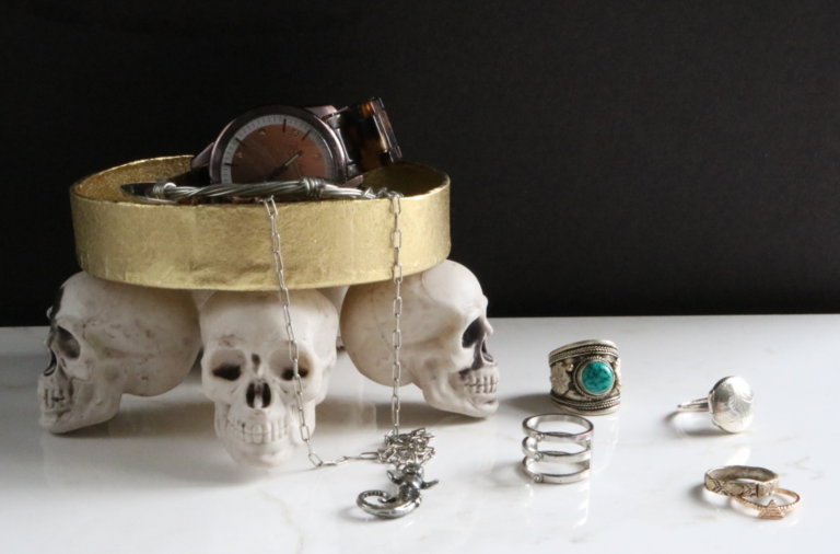 Darice: DIY Skull Jewelry Tray